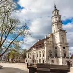 Apartment Picturesque Old Town With Charming Balcony