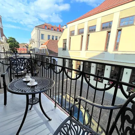 Daire Picturesque Old Town With Charming Balcony *