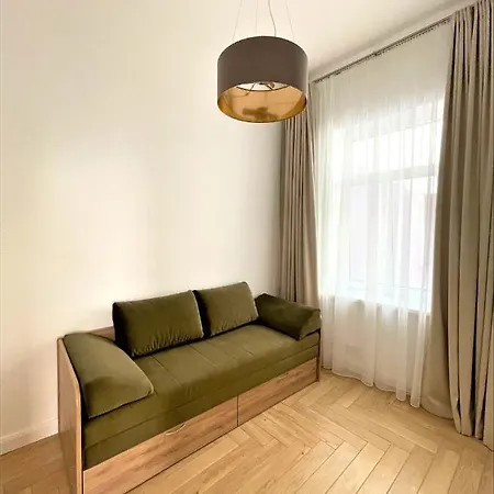 Picturesque Old Town With Charming Balcony Apartament Kowno