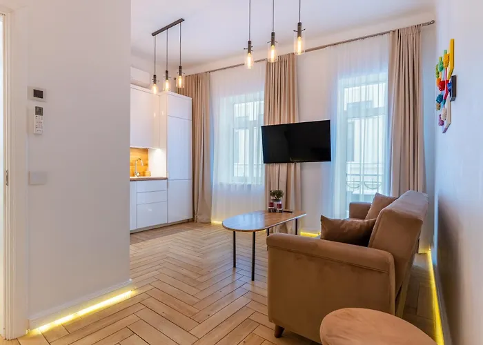 דירה Picturesque Old Town With Charming Balcony *