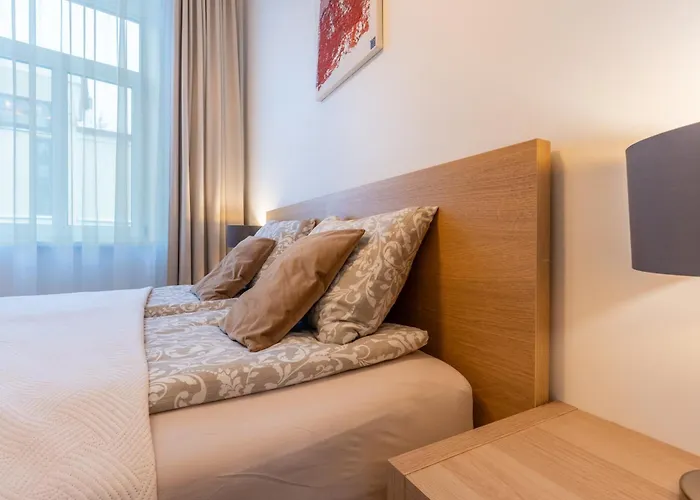 דירה Picturesque Old Town With Charming Balcony *