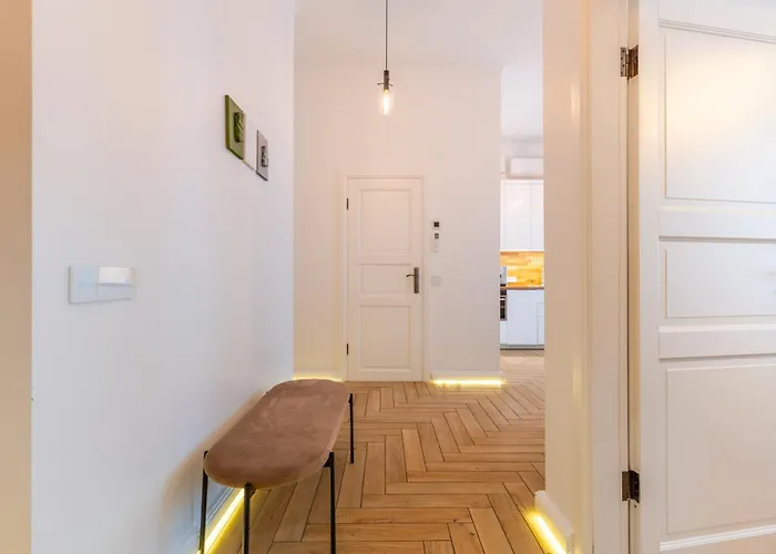 Picturesque Old Town With Charming Balcony * קובנה